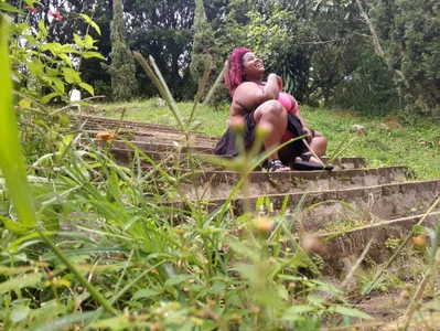 RenataFoxter walk ! Pic