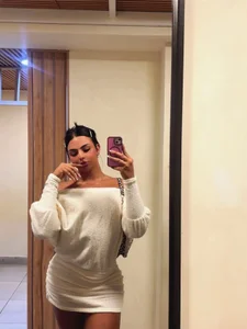 Maia_Hotts ✨🤍🍷 slika 2