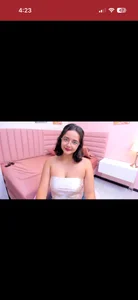 kaet_ Hi, I'm new here Bilde