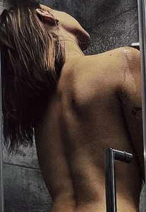 SandraTucker Have you already checked the album with a photo in the shower? Pic