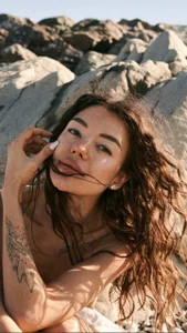 LucyVixxen Public Foto 3