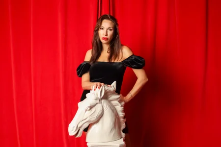 VanessaJonson: red, black or blue....? ( 9 фото)