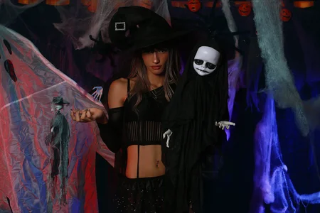 May all spells of love and happiness work tonight.🔥 od zuri_lux  2 snímek