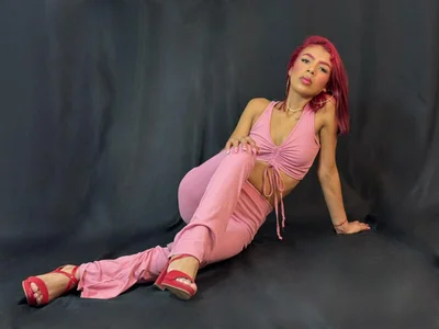 Public de Scarlet__Rosse  4 Imagens