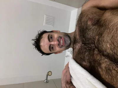 HairybutHorny Shower Invasion Foto 3