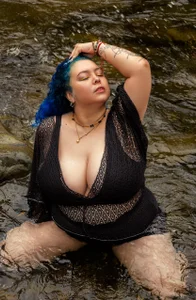 mollieblue69 Something Wet💦🤭 Foto 3