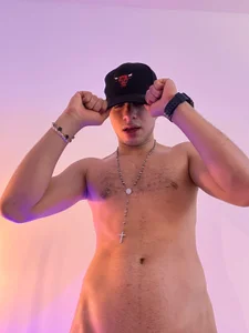 Amadeo_Wild A seductive angel 😎😎 Pic 2