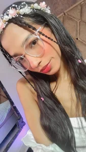 ScarletEvanss_ Little white dress 🤍 Pic 3