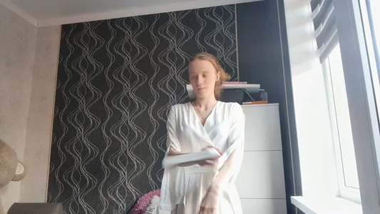 Don't show this to anyone de TanaRaggs  3 Imagens