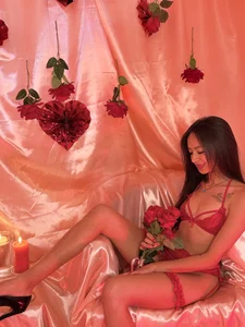 Sofi_vega77 Valentine’s day🌹🩷 Foto 2