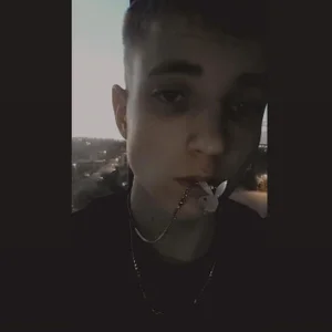 Paradeevich_And Public Billede