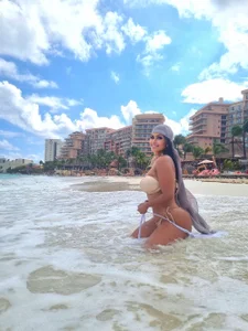 _Isabella_1 beach day Pic