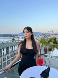 EllaDaviss Public Pic 3