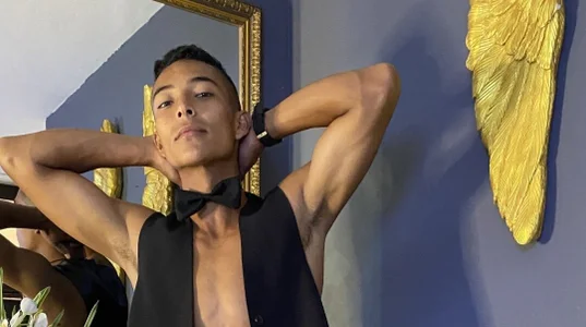 Sexy and happy facets de Demiansteven2 Foto