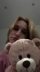AnnikaPrincess me and my toy ♥  2. fénykép