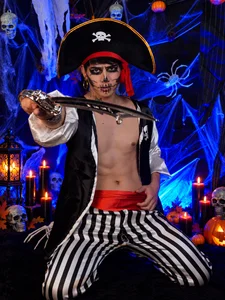 A SEXY HALLOWEEN PIRATE 2026 de Tayson_Rivers Foto 6