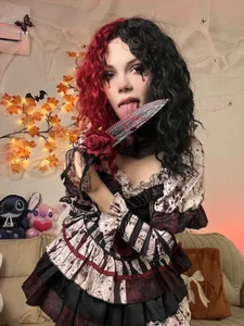 lolly_red_ Halloween 2026 Pic