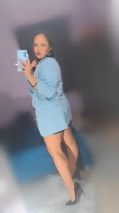 LICMILF Public Pic 6