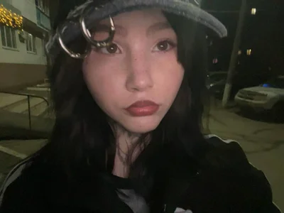 AnnaVelouryPublic Bild 6