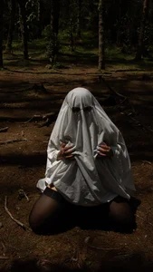 JulianaCastillo Sexy Ghost Pic 5