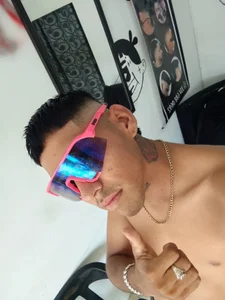 AndreycalienteのPublicの 2枚の写真