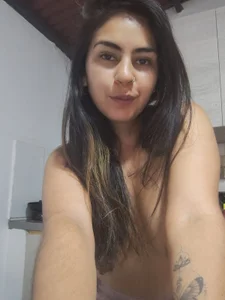 LaylashanniPublic图片