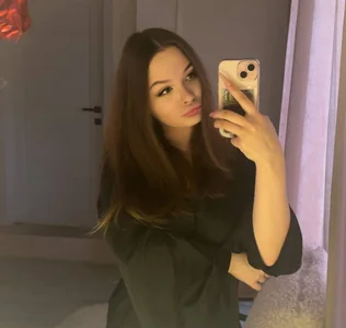 CutieChloee Public 사진 4