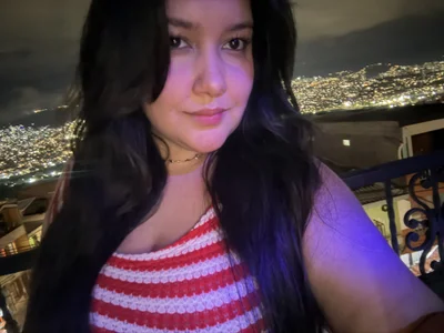 EvaBigBoobs Red stripes look good on me slika