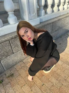 HedyVanwey Public Billede 6