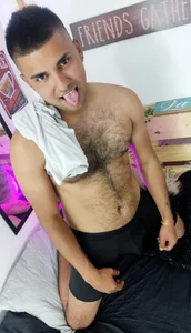 LazyandSniffer28のRyanの 5枚の写真