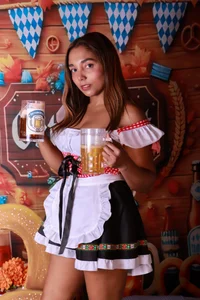 cataleya_ebony_: Let's celebrate Oktoberfest together 🔥🍻 ( 3 фото)