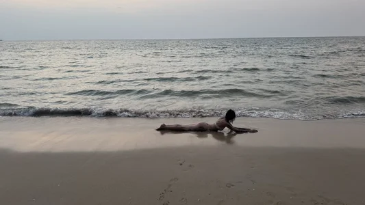 kikidoll sea sun sand Pic 8