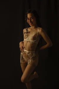 JennMuriel_ black hot Hình