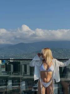 softangelxkisses Every peak I reach reminds me who I am. Poză 5
