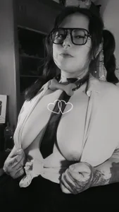 _lilith_heavyの💞 Waiting for your attentionの枚の写真