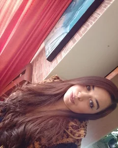 Nina_Laurent_ Public slika 5