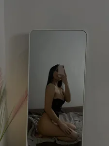 Laureen_BrownXxx new girl in town Foto