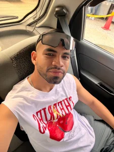 yons11_ Public Pic 5