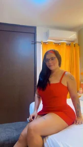 Siri_Luxx THIS JUICY LATINA GIRL! slika 4