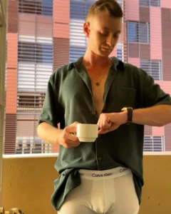 OFFICAL_DICKEDDOWNUNDERのPublicの 2枚の写真