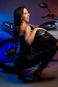 Bonnie__milf: motorcicle ( 5 фото)