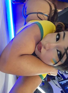 Marilyndackaria_'s and what is your favorite team 🏐 Sex Photo 1