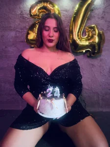 zaphiro_skye 🎂🎁🎉¡​HAPPY ​BIRTHDAY ​TO ​ME!🎂🎁🎉 Poză 6