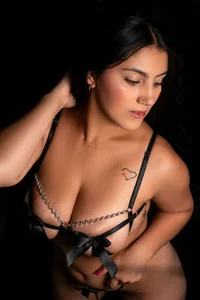 a sexy girl waiting for you od PaulinaDuarte  4 snímek