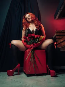 Come and try a little of my love, you will never forget the hot days in my room. od LilyyBigAss  4 snímek