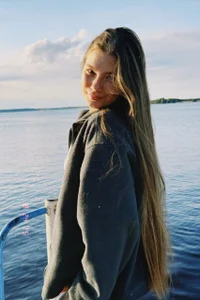 MelitaAraki Public Pic 2