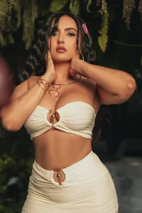 AshleyJhonson Beauty, attitude, and a touch of mystery. зображення 3