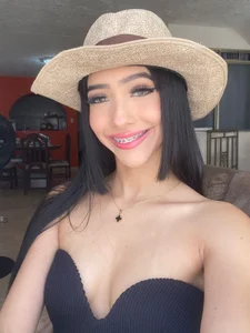 liccy_hall Where you invited me to ride 🤠 Pic 5