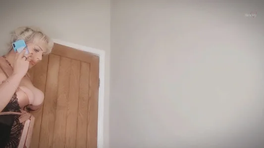 GoddessAlimony IN LOVE WITH MY NEIGHBOUR'S TINY DICK screengrabs Poză 4