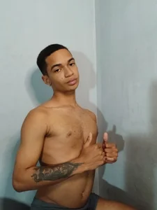 Venus_Twink__'s XXX Nude Photo 2